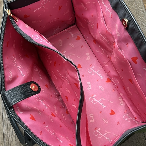 Mary Kay Textured Black Travel Handbag 17 x 30 inches - Picture 5 of 9